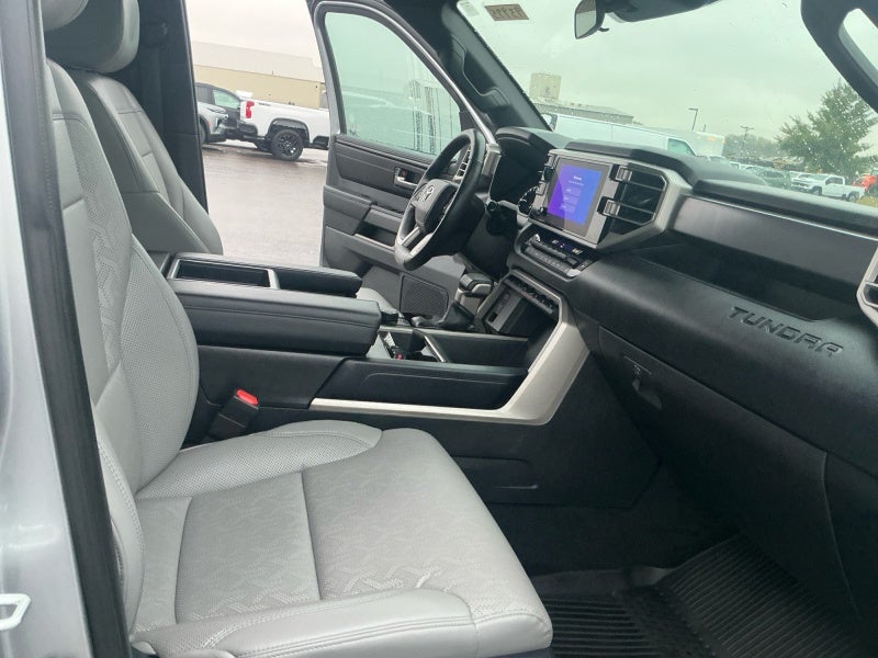 2025 Toyota Tundra 4WD SR5