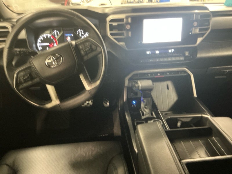 2025 Toyota TUNDRA 4X4 SR5