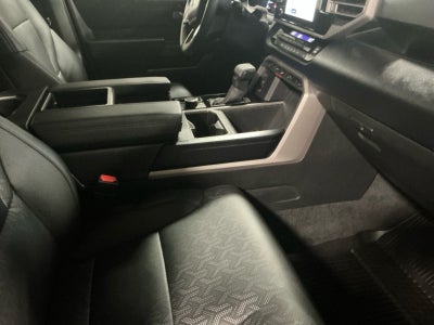 2025 Toyota TUNDRA 4X4 SR5