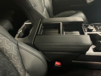 2025 Toyota TUNDRA 4X4 SR5