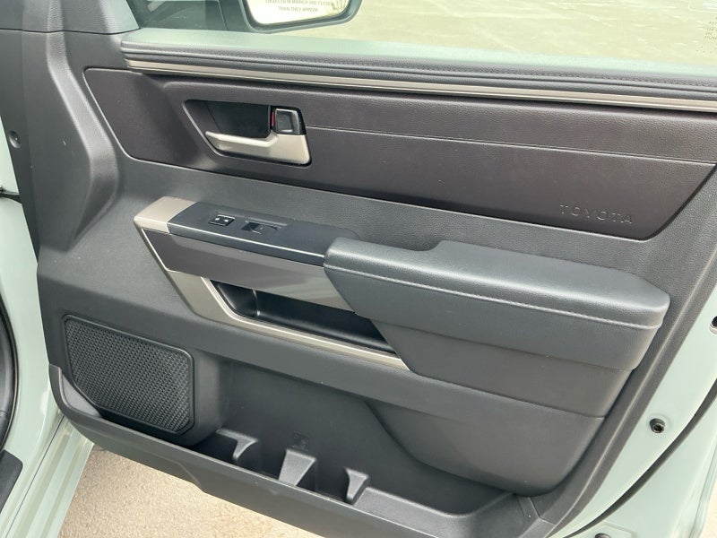 2024 Toyota TUNDRA 4X4 SR5