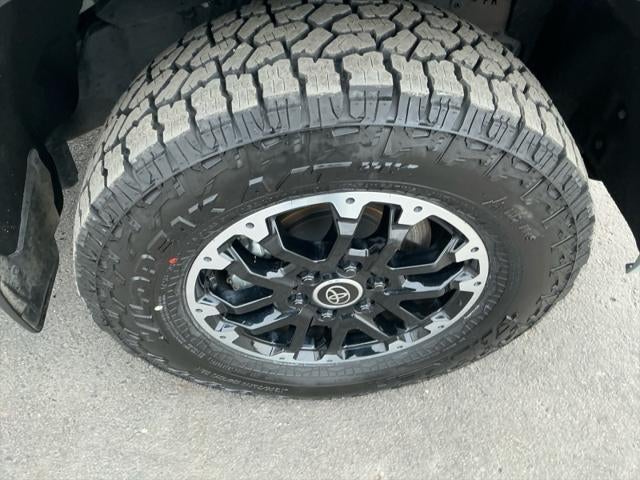 2024 Toyota TUNDRA 4X4 SR5