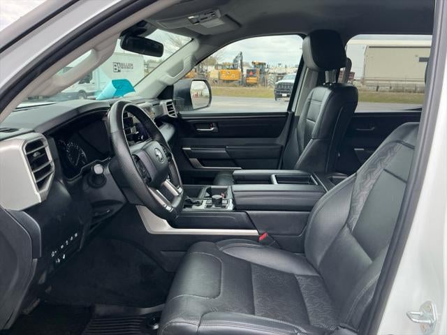 2024 Toyota TUNDRA 4X4 SR5
