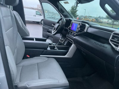 2025 Toyota Tundra 4WD SR5