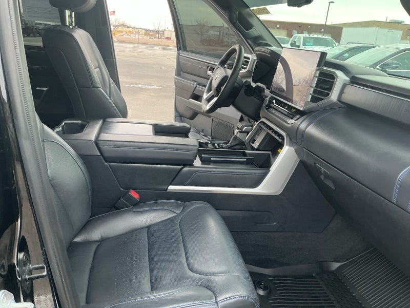 2023 Toyota TUNDRA 4X4 Platinum