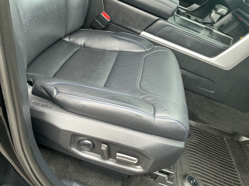 2023 Toyota TUNDRA 4X4 Platinum