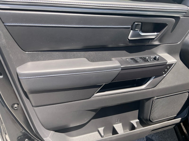 2025 Toyota Tundra Platinum - Photo 31