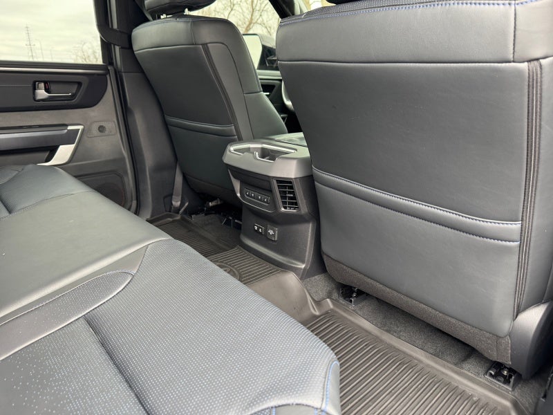 2025 Toyota Tundra Platinum - Photo 33