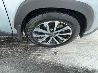 2025 Toyota Corolla Cross XLE