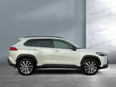 2025 Toyota Corolla Cross XLE