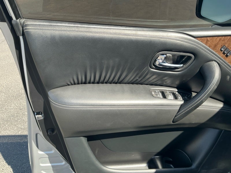 2016 INFINITI QX80 4WD 4dr