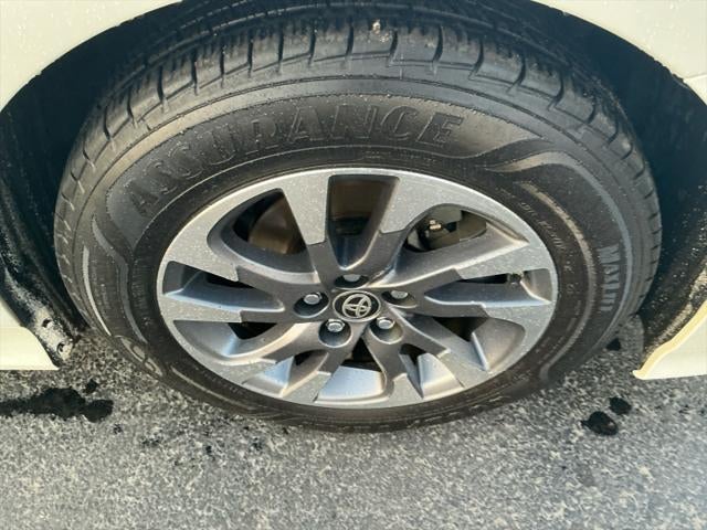 2019 Toyota PRIUS Limited