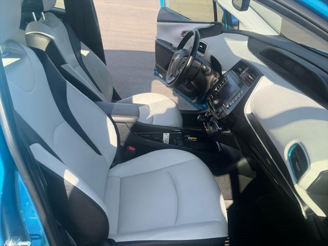 2021 Toyota PRIUS XLE