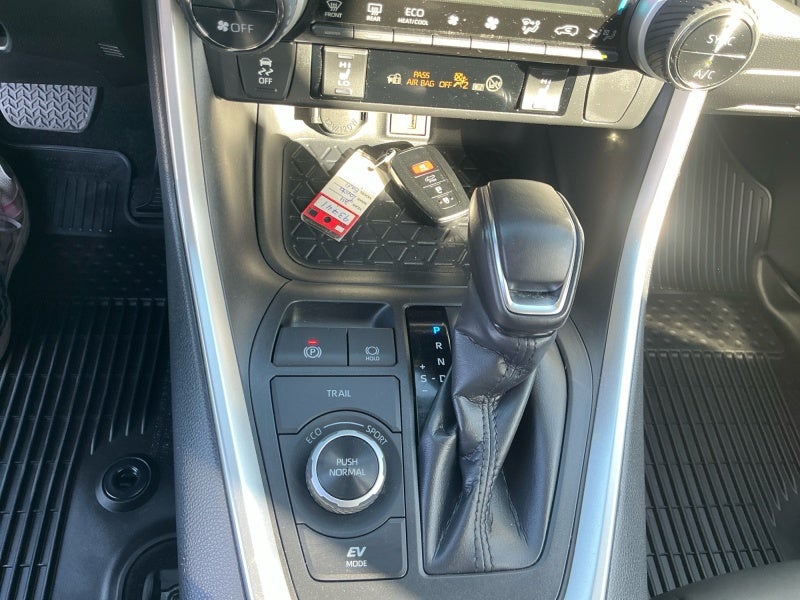 2024 Toyota RAV4 HYBRID Hybrid XLE Premium