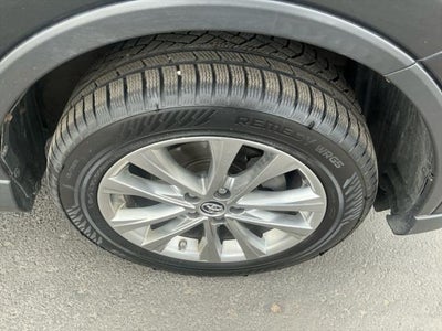 2017 Toyota RAV4 HYBRID Limited