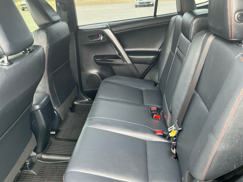 2017 Toyota RAV4 HYBRID SE