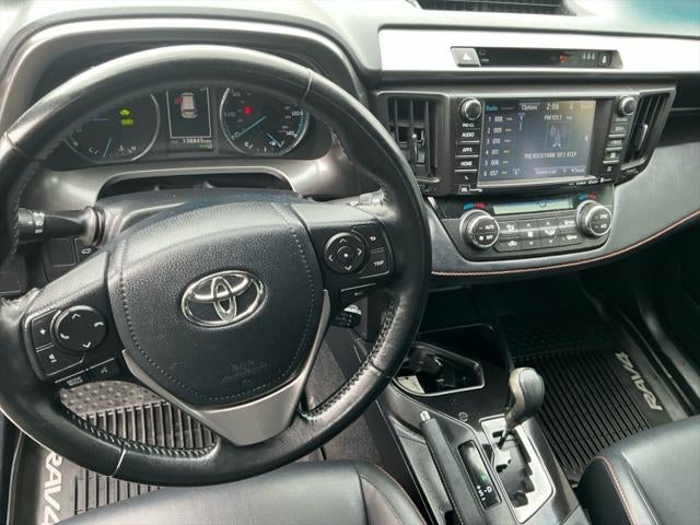 2017 Toyota RAV4 HYBRID SE