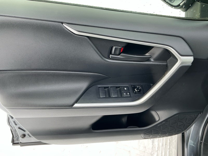 2020 Toyota RAV4 HYBRID Hybrid LE