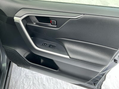 2020 Toyota RAV4 HYBRID Hybrid LE