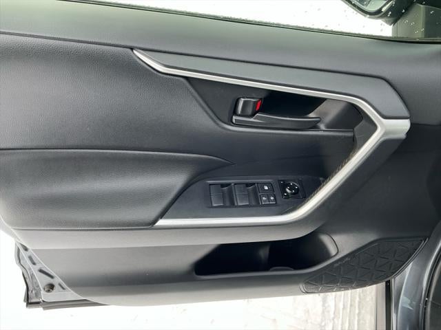 2020 Toyota RAV4 HYBRID Hybrid LE