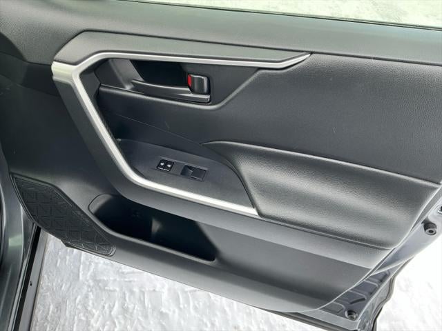 2020 Toyota RAV4 HYBRID Hybrid LE