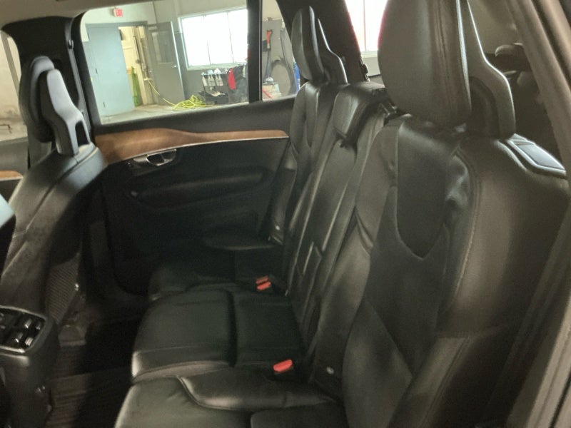 2021 Volvo XC90 Momentum