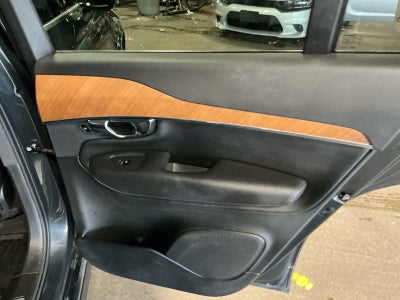 2021 Volvo XC90 Momentum