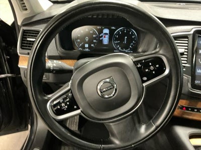 2021 Volvo XC90 Momentum