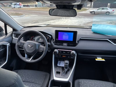 2025 Toyota RAV4 XLE