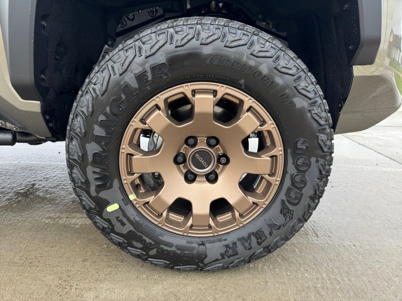 2026 Toyota Tacoma i-FORCE MAX Tacoma Trailhunter
