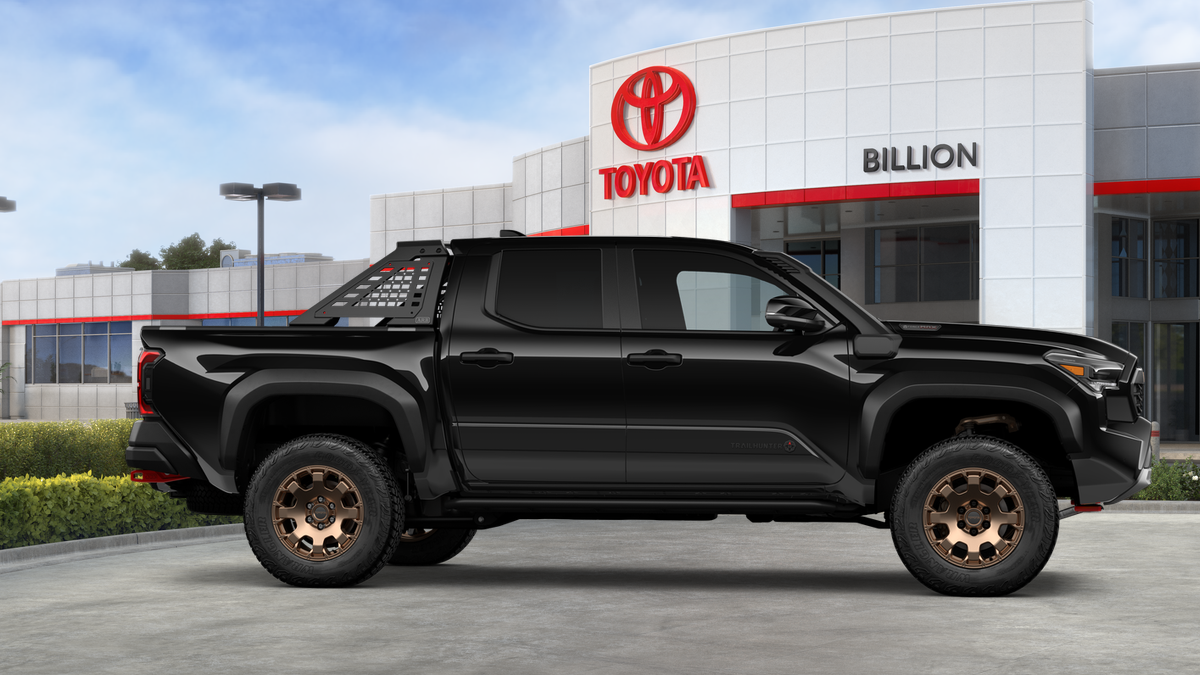 2026 Toyota Tacoma i-FORCE MAX Tacoma Trailhunter