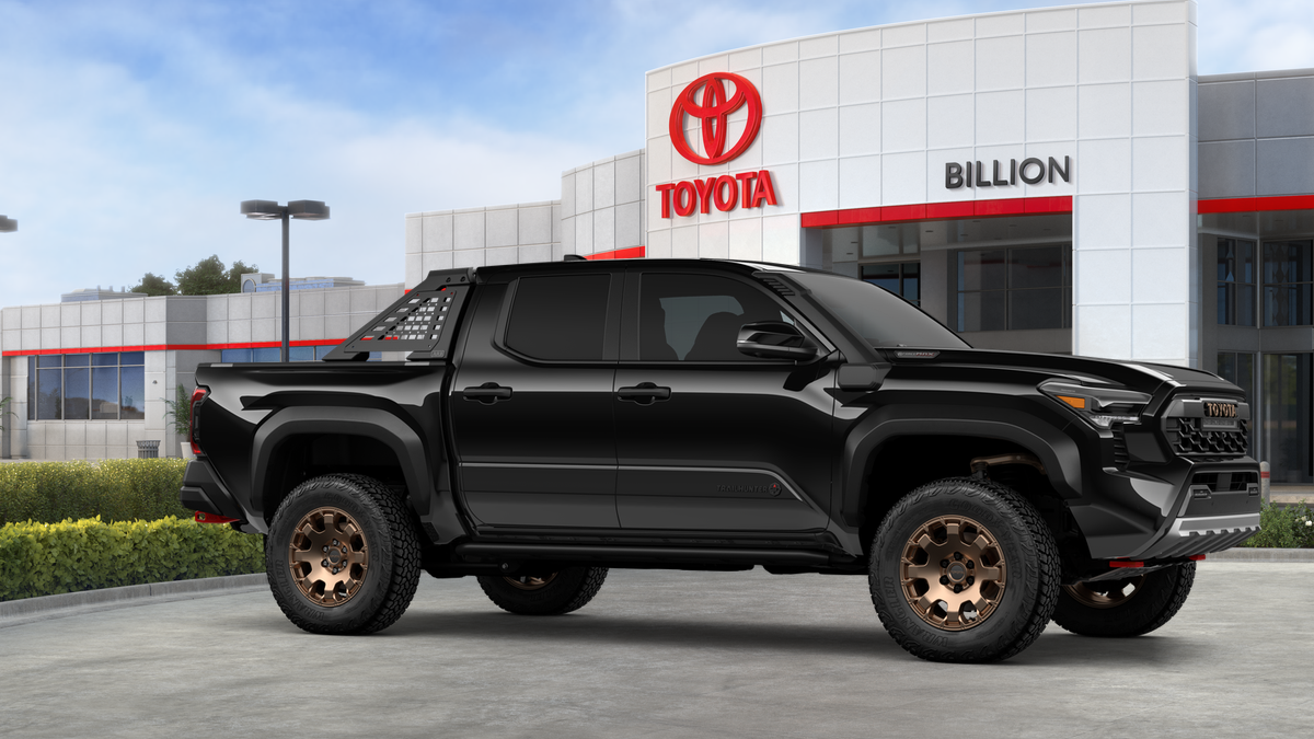 2026 Toyota Tacoma i-FORCE MAX Tacoma Trailhunter