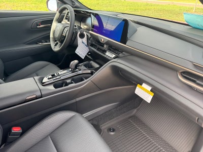 2026 Toyota Toyota Crown Signia Limited